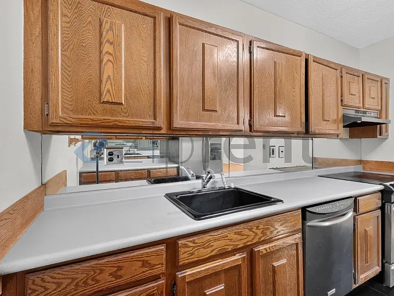 140 Kane St #A7 — Photo 8