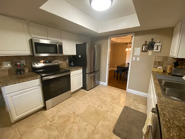 7012 E Redfield Rd — Photo 5
