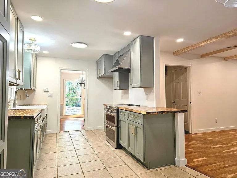 615 Kings Rd — Photo 18