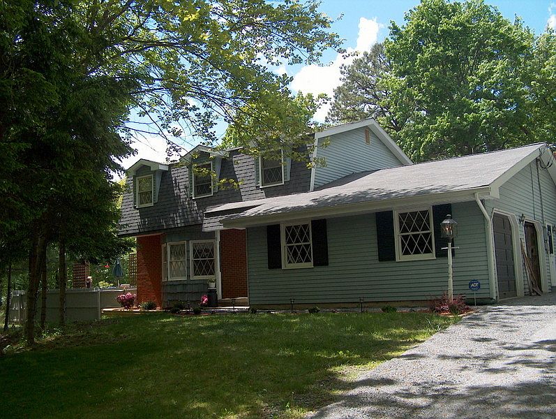 STREET VIEW FM DRIVEWAY ENTRANCE