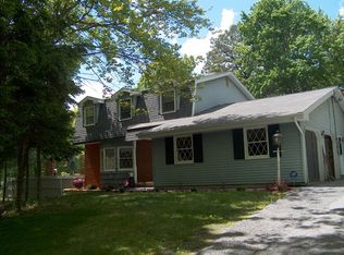 1517 Slope Rd, East Stroudsburg, PA 18302