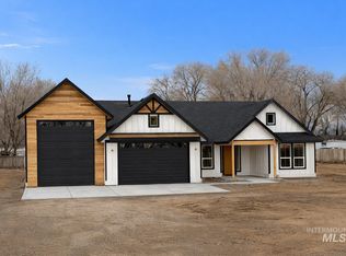 5540 SE Greenwood Ln, Mountain Home, ID 83647