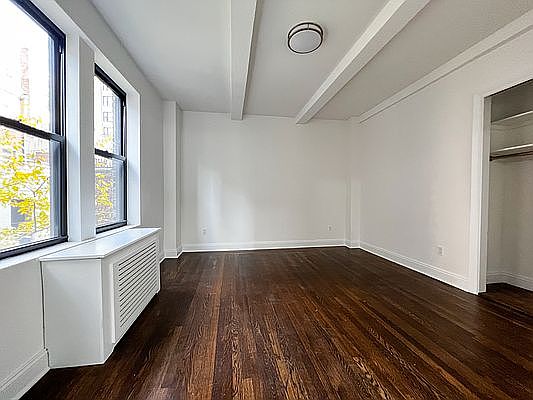 5th image of 25 W 68th St #4