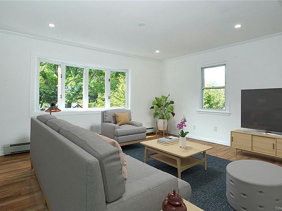5th image of 18 Dickinson Ave