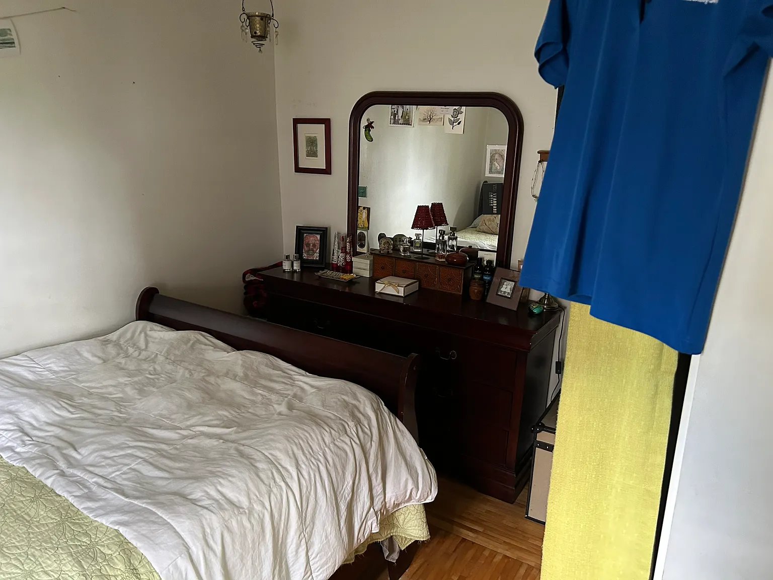 4 bed, 2300 sqft, $1,500 — Photo 1