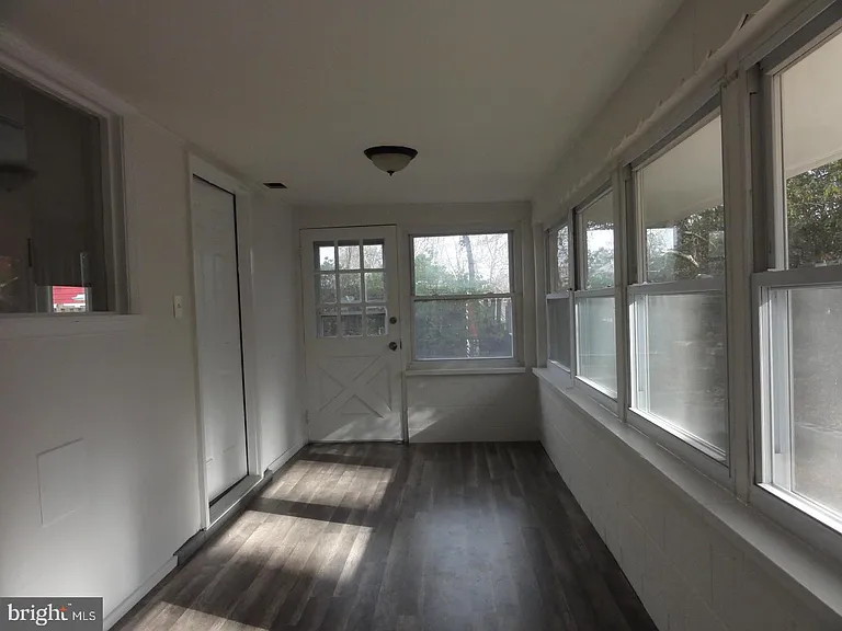 7029 Woodley Ln — Photo 20
