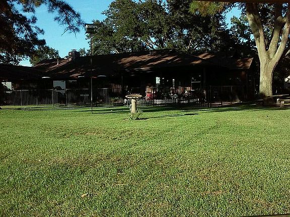 2nd image of 3122 Cypress Point Dr