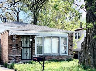 28 Wells Ave, Harvey, IL 60426