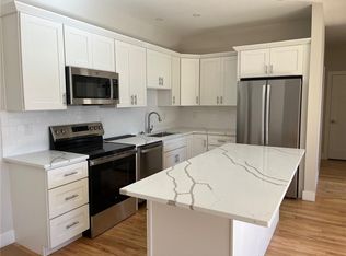 461 Main St #203, East Greenwich, RI 02818