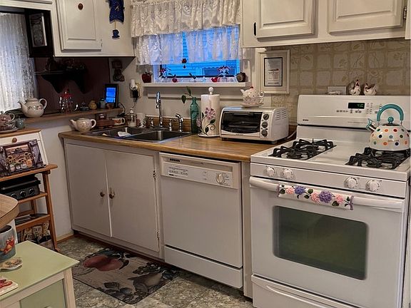 3rd image of 349 Old Beebe Rd