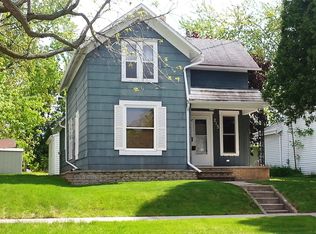 213 W 9th St, Kaukauna, WI 54130