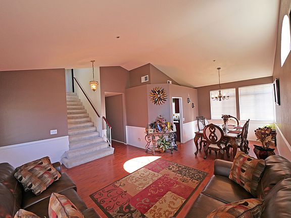 4th image of 13468 Crocker Ct
