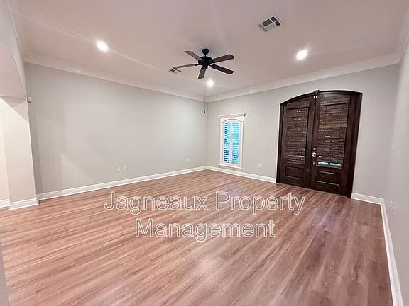 3rd image of 2137 La Cache Dr