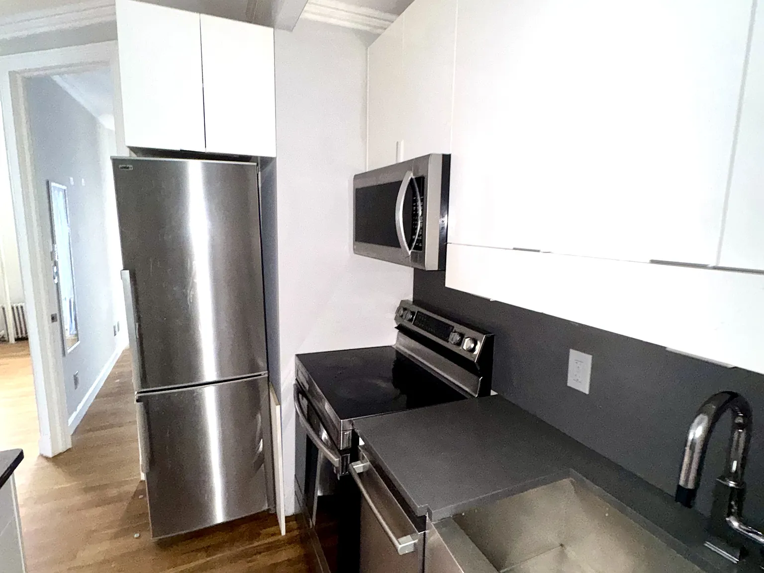 213 East 26th Street — Photo 3