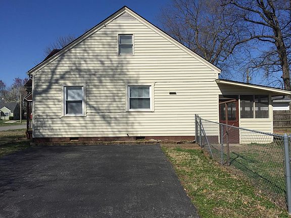 5th image of 260 Tremont Dr
