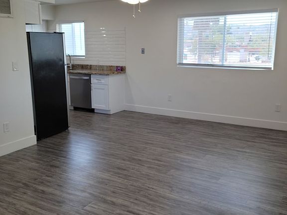5th image of 311-367 Linda Way #30