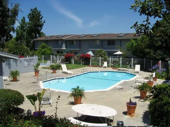 4220 Vista Del Rio Way Unit 4, Oceanside, CA 92057