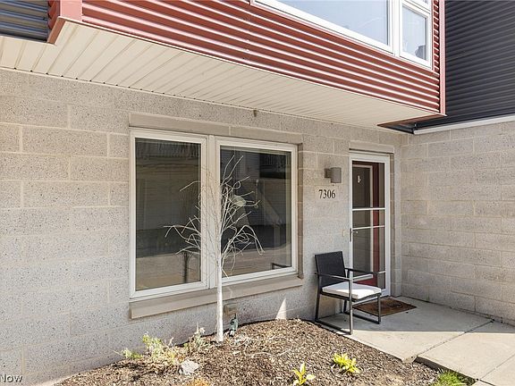 3rd image of 7306 Marina Ct