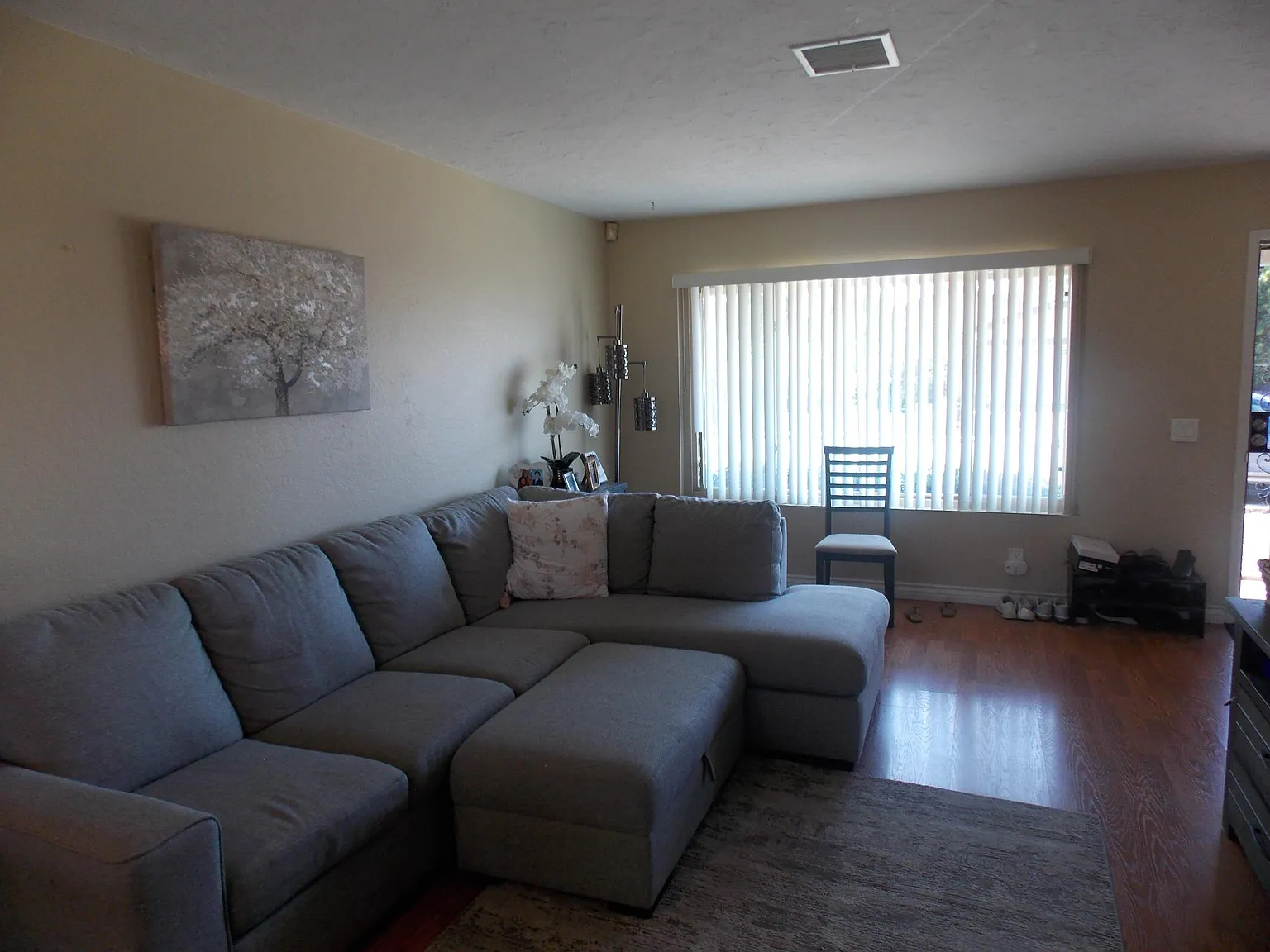 2 bed, 768 sqft, $3,275 — Photo 4