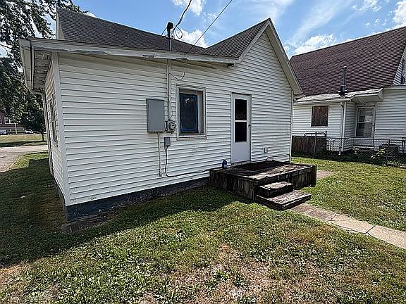 3rd image of 1110 18th St