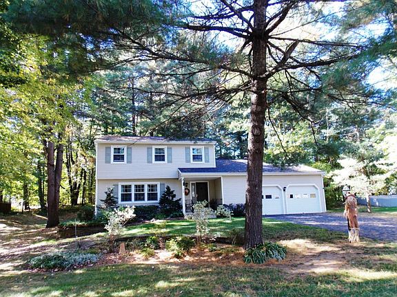 2nd image of 26 Rolling Hills Dr