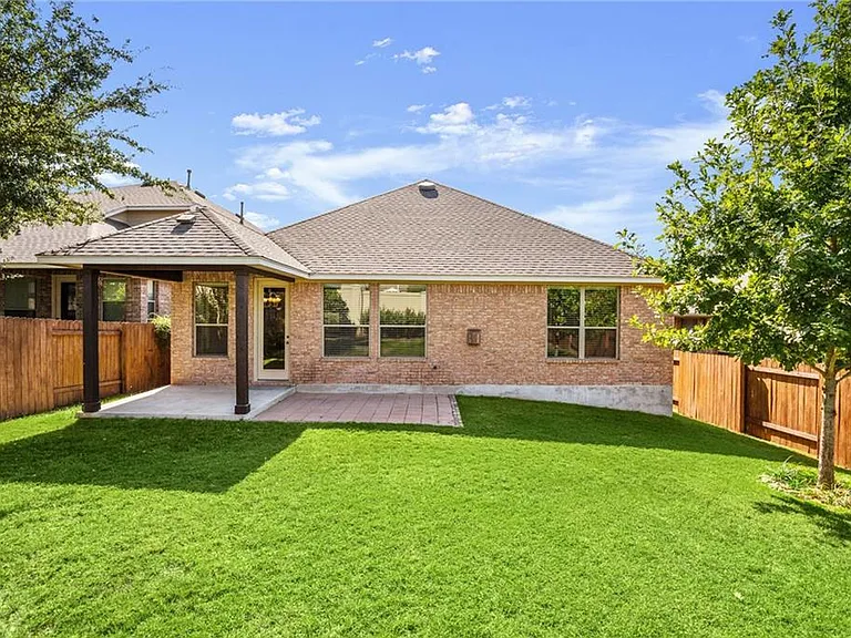 112 W Adelanta Pl — Photo 24