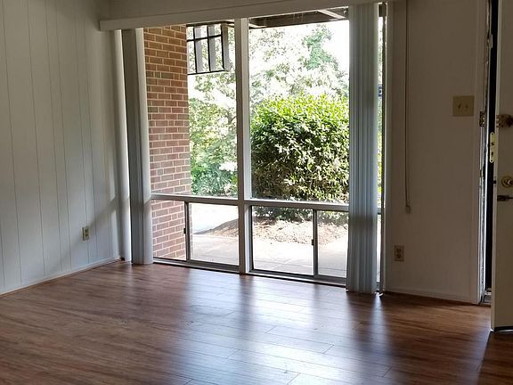 3rd image of 170 Talbott St