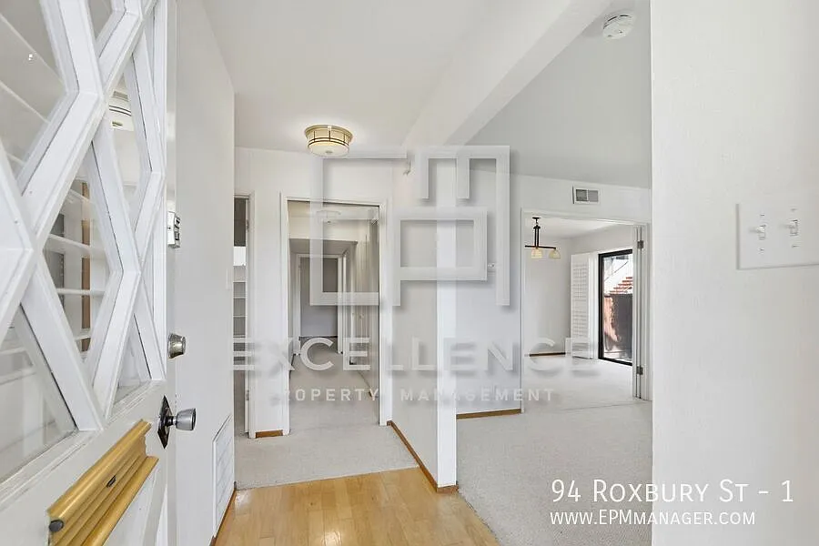 4plex Front 2/1.5 With Office Unit - 1 Car Garage, Fireplace, Enclosed Patio, AC, Santa Clara Uti... — Photo 2