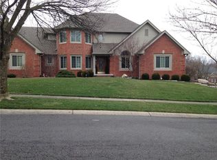 1477 Eagle Trace Dr, Greenwood, IN