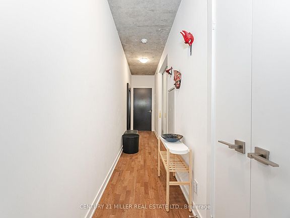 4th image of 15 Beverley St Unit 301