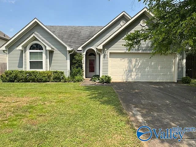 109 Brushcreek Dr SW — Photo 1