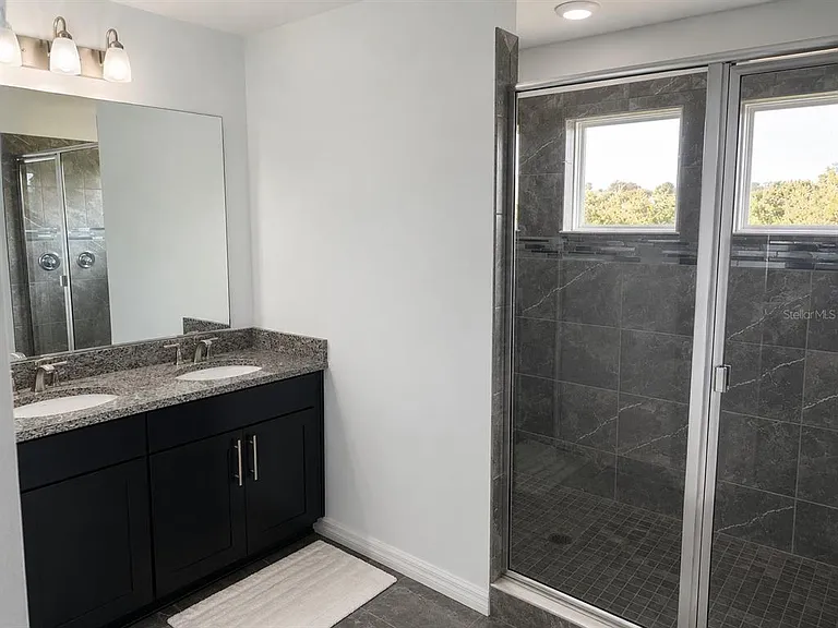 290 Aberdeen St — Photo 6