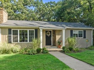 802 Ridgeland St, Fox River Grove, IL 60021