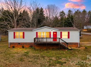 2404 Stones Throw Ct, Lenoir, NC 28645