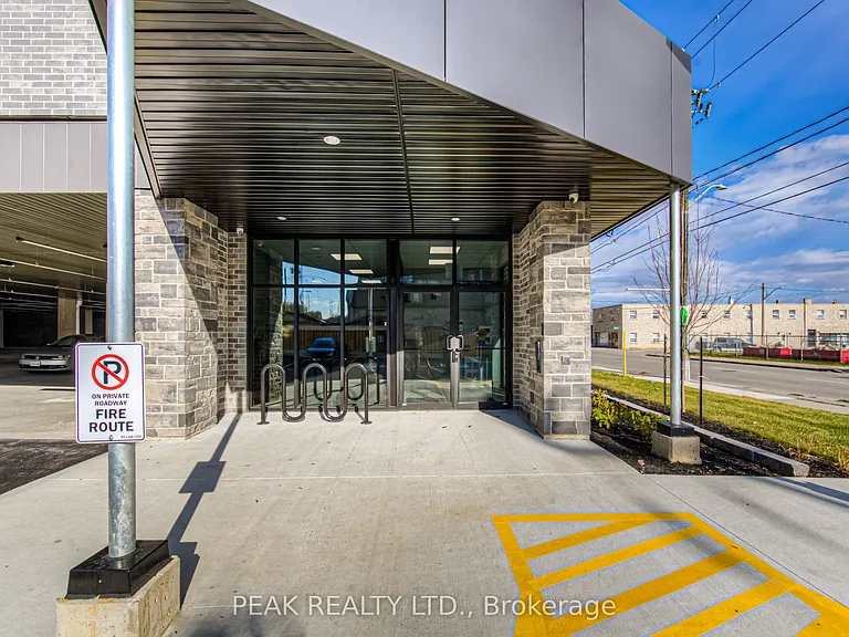 30 George St S #212 — Photo 3