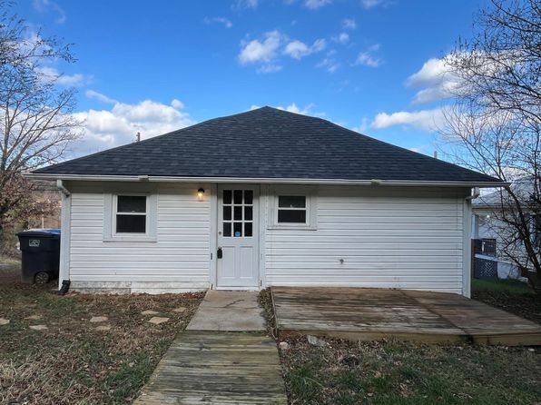 3641 Yellow Mountain Rd SE