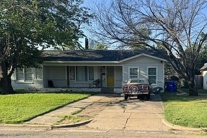 1st image of 704 Grice St