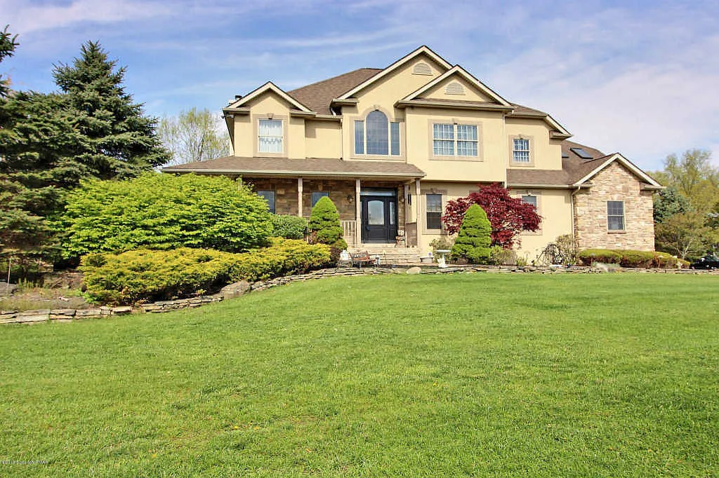 1556 Rachel Rd photo 1