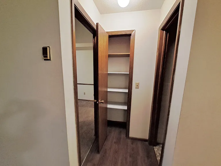 Apache Manor Apartments — Photo 59