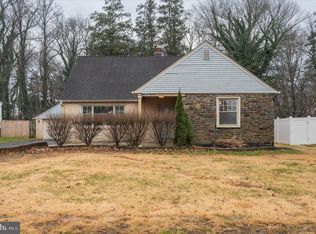 1118 Burmont Rd, Drexel Hill, PA 19026