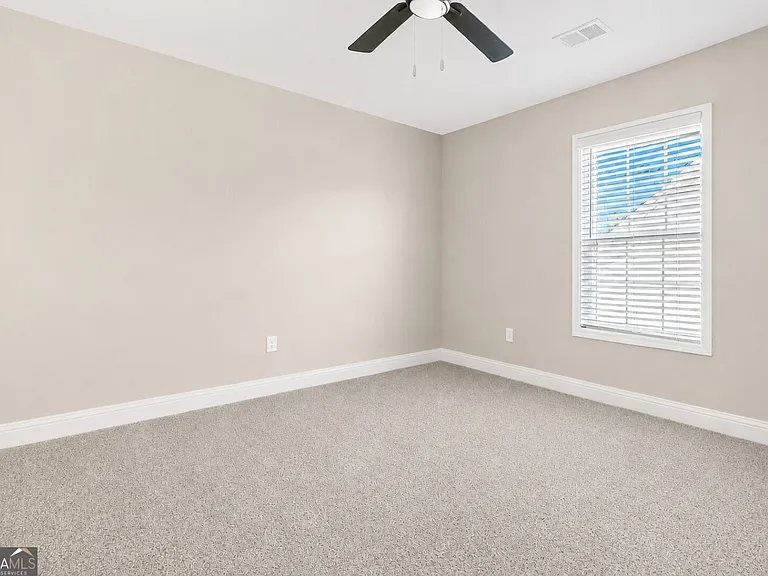 419 Madison Ave — Photo 19