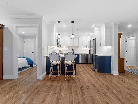 5th image of 1721 Centre St #304-R