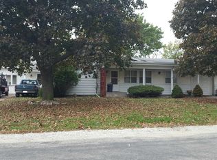 1222 11th St, Silvis, IL 61282