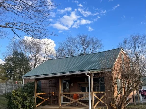 2272 Freeport Rd, Kittanning, PA 16201