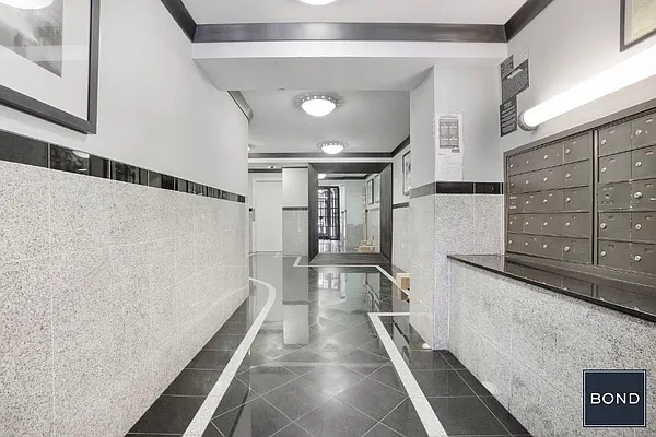 Rented by Bond New York | media 7