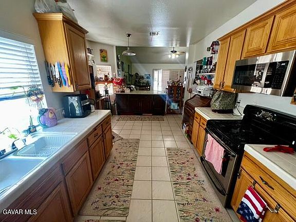 5th image of 41301 Myrtle St