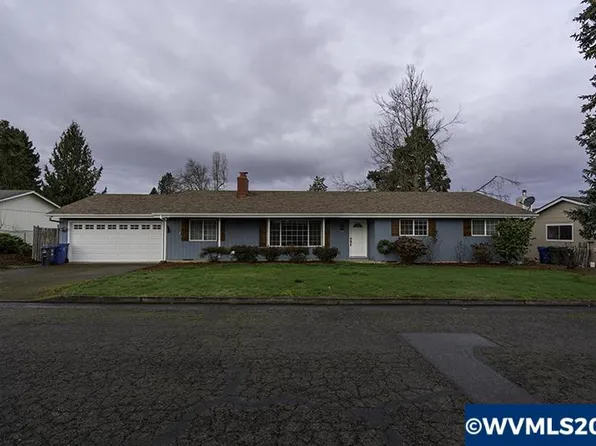 670 Alder St, Mount Angel, OR 97362