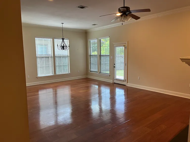 14930 Wax Myrtle Ave — Photo 11