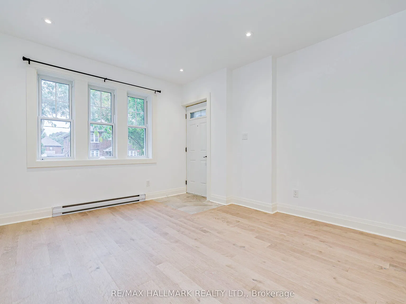 3 bed, $2,995 — Photo 4