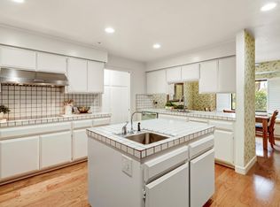 2812 Lacy Ln, Sacramento, CA 95821